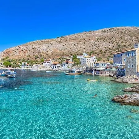 Mani's Aura Seaside-enchanting Stone Gem Σπίτι διακοπών Kotronion (West Mani)