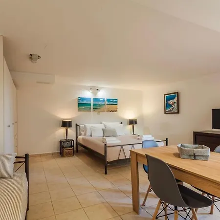 Feriehus Mani's Aura Seaside-enchanting Stone Gem *