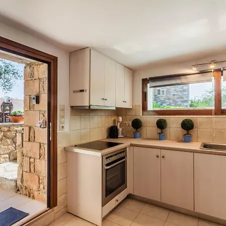 Mani's Aura Seaside-enchanting Stone Gem *