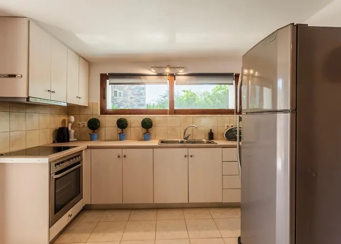 Mani's Aura Seaside-enchanting Stone Gem *