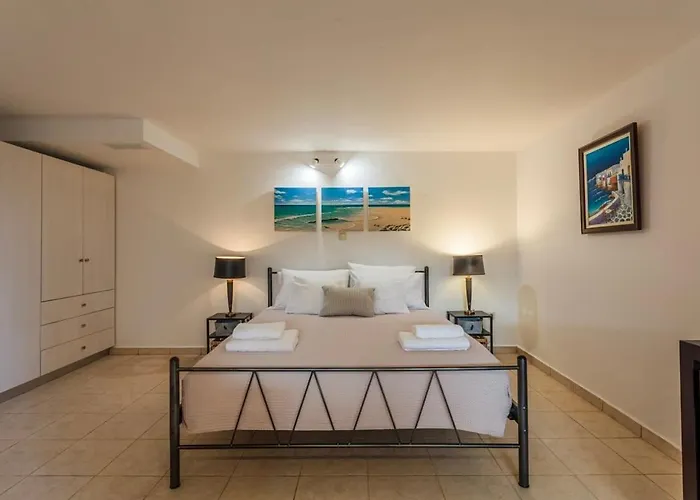 Mani's Aura Seaside-enchanting Stone Gem Vakantiehuis *