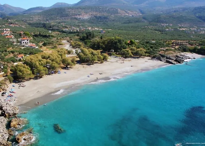 Mani's Aura Seaside-enchanting Stone Gem Vakantiehuis